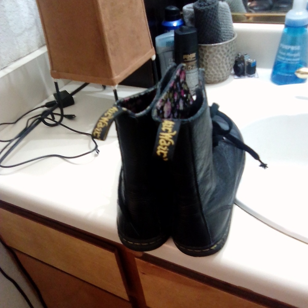 Doc Martins - Picture 2 of 2